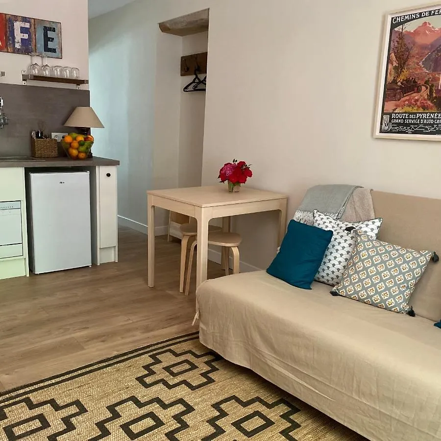 Bagnères-de-Luchon Fantastic Ground Floor Apartment Opposite Thermes צרפת